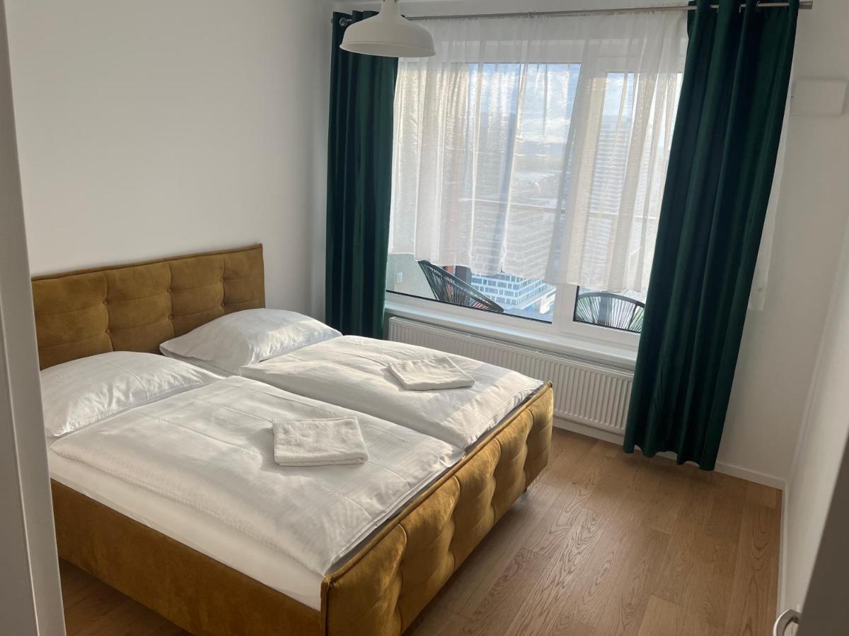 New Downtown Apartment Couple Minute From The Old Town Bratislava Exterior photo