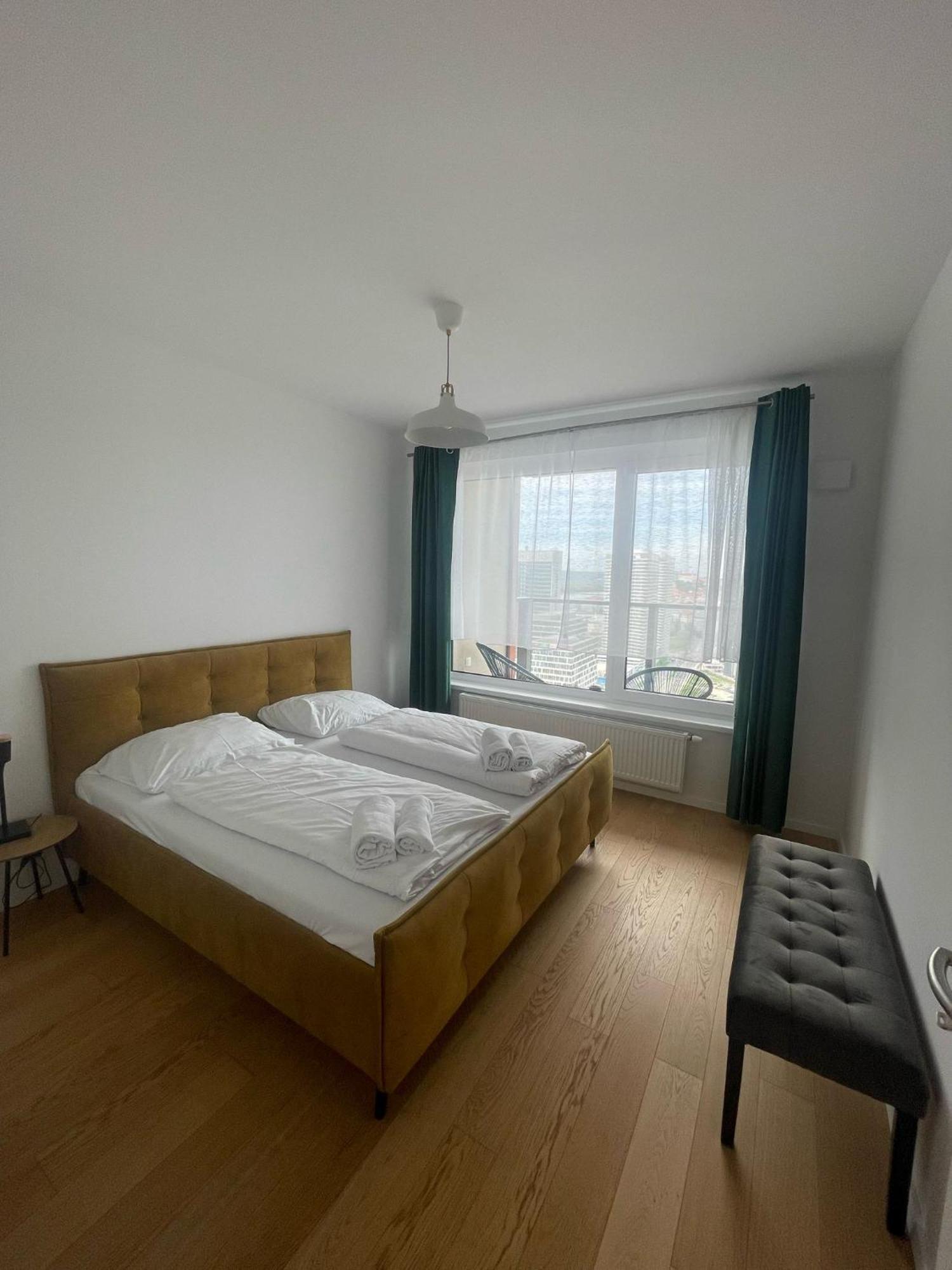 New Downtown Apartment Couple Minute From The Old Town Bratislava Exterior photo