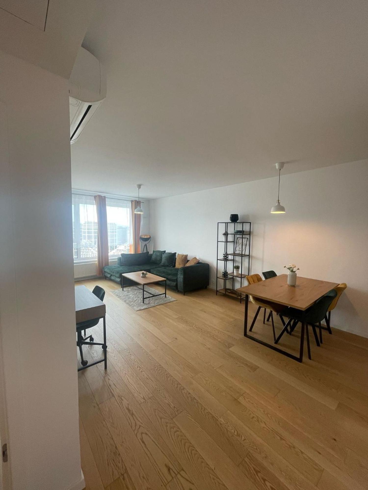 New Downtown Apartment Couple Minute From The Old Town Bratislava Exterior photo